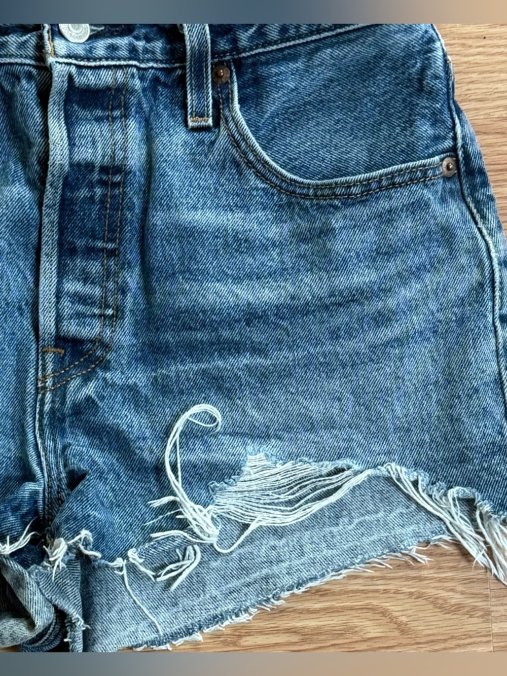 Levi’s 501 Original Cutoff Denim Shorts Button Fly Raw Hem Jean Shorts - Size 29 - Picture 4 of 10